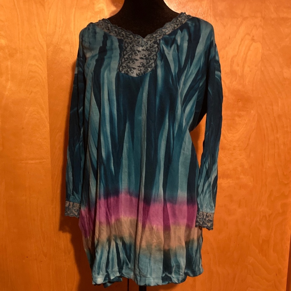 The Pyramid Collection Teal and Pink Tunic